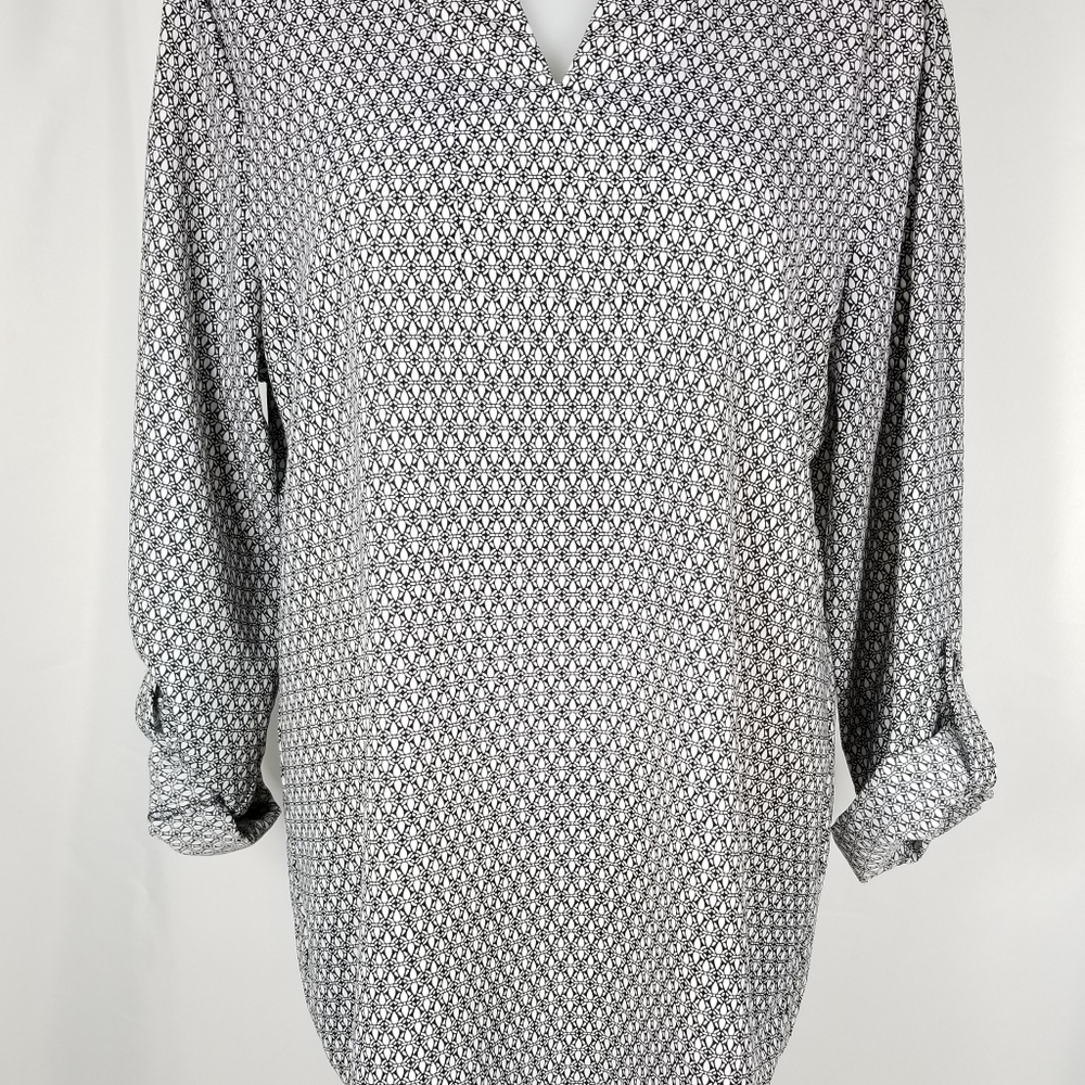 Notch neck Tunic w/ roll up tab sleeves